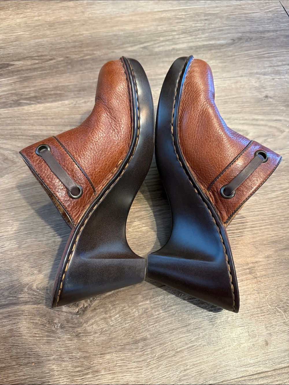 BORN Brown Leather Wedge Clogs 9 - Picture 7 of 7